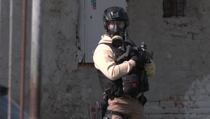 Obvinených v prípade najväčšej výrobne heroínu v strednej Európe budú stíhať vo väzbe