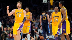 NBA: Lakers zvíťazili zásluhou 40 bodov Bryanta