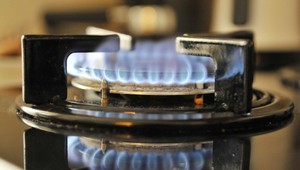 Prehľad cien energií 2026: Teplo a vodné mierne drahšie, plyn výraznejšie