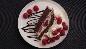 Mascarpone torta s malinami