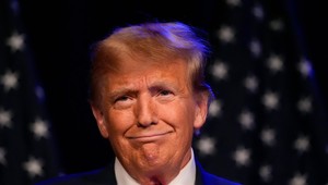 Donald Trump predstavil vlastnú značku topánok iba deň po masívnej pokute