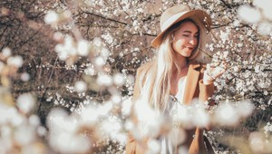 Veľký horoskop na apríl: Koho potrápi dusno v práci a kto si finančne prilepší?