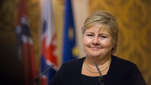 Nórska premiérka sa pokúšala loviť pokémonov v parlamente