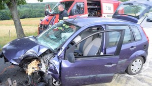 Tragická nehoda na východe Slovenska: Vodič neprežil náraz do stromu