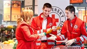 Dobrý obed si nemôže dovoliť viac rodín, ako si myslíme. Potravinami môže prispieť každý