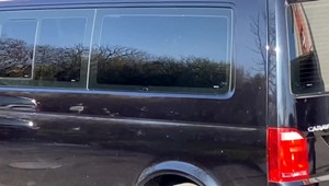 Primátora Nových Zámkov odviezla NAKA na výsluch. Okrem funkcie primátora je aj v predstavenstve vodárenskej spoločnosti