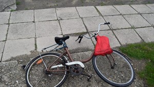 Vážna nehoda v Kútoch: Po zrážke s autobusom musel pre cyklistu priletieť vrtuľník