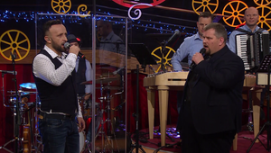 Z tohto budete mať zimomriavky: Duet Ondreja Kandráča so známym kňazom vás dostane!