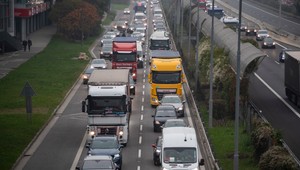 Veľká noc na cestách: Kde vás na D1, D2 a R1 čakajú zápchy? Tipy na obchádzky