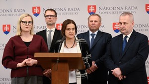 Opozícia má naďalej obavy, že SIS bola zneužitá koalíciou