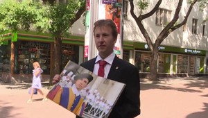 David Geisser pozná maškrtné jazýčky pápežov a napísal o tom knihu