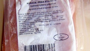 Na slovenských pultoch sa objavilo nekvalitné kuracie mäso z Poľska. Kontrola v ňom našla salmonelu