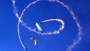 Lietanie v oblakoch láka čoraz viac Slovákov, paraglidistov pribúda