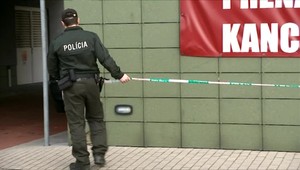 Senior zrejme biedu netrel. U dôchodcu našli 70 skladačiek s heroínom