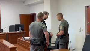Pred súd sa dostavil muž, ktorý chcel spáchať teroristický útok. Hrozí mu doživotie