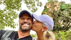 Konečne našiel po rozvode lásku! Fotku zaľúbencov TAKTO okomentovala aj hercova hviezdna exmanželka!