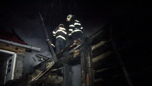 V osade vypukol požiar, Rómovia prišli o bývanie