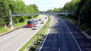 Tragédia na diaľnici D1. Rumunskému vodičovi vbehla do cesty chodkyňa (†58)