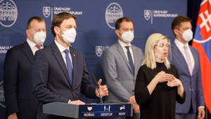 Vláda rozširuje finančnú pomoc pre ľudí v gastre a cestovnom ruchu