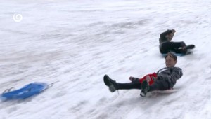 Zimné radovánky v júni: Deti v Jasnej si užili poslednú sánkovačku na pravom snehu