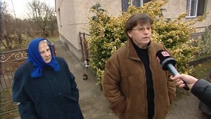 Starenku s dcérou terorizujú susedia