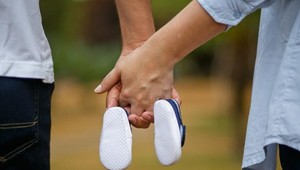 Otec vychovával svoje deti paralyzérom. Vraj nedodržiavali pravidlá