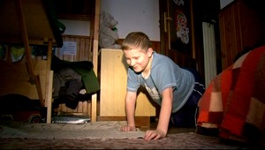 Matúš (15) pred 5 rokmi ochrnul, teraz lyžuje