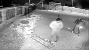 Podpálili pekáreň, majiteľ ponúka za ich identifikovanie odmenu