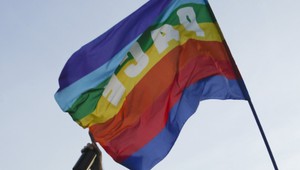 Zdochýnajúci Danko slabučko kopká