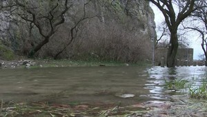 Meteorológovia varujú pred povodňami. V týchto okresoch vydali výstrahy