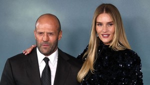Mnohé slávne vzťahy končia, oni sú spolu už roky: Jason Statham a Rosie našli recept na lásku!