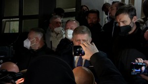 Politológ Lenč o zásahu polície: Zadržanie Fica mohol navrhnúť len tĺk