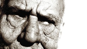 Nedbanlivosť zabíjala! Autobusár zabudol na deduškov