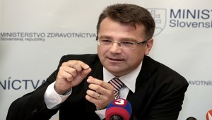 Minister Uhliarik dostal 68 dní, inak odíde 3 827 lekarov
