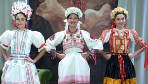 Najkrajšie Slovenky budú reprezentovať našu krajinu: Pomôžu im aj tieto úchvatné kroje!