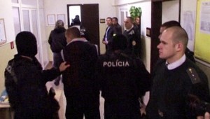 V mafiánskej skupine Piťovcov si vraj privyrábali aj policajti!