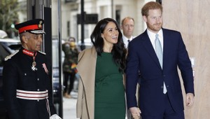 Tajfún menom Meghan nemožno ustáť. KONČÍ ďalšia kľúčová osoba