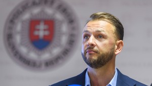 Šutaj Eštok podľa SaS nešetrí na ničom. Strana upozorňuje na predražené čiapky pre policajtov