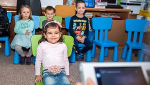 Každý siedmy škôlkar môže mať poruchu zraku Odhaliť ich pomáha unikátny projekt Zdravé oči už v škôlke