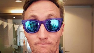 Sajfa a jeho bábätko! Prekrásna FOTKA s drobčekom na hrudi!