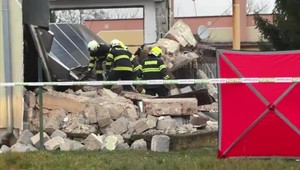 Nešťastie pri Veľkých Kapušanoch: Strecha zavalila troch robotníkov, všetci zahynuli