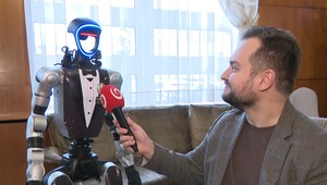 Robot, ktorý vás privíta: V Bratislave testujú humanoidného hotelového asistenta
