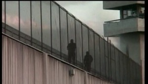 Vzbura viac než 700 väzňov