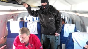 ZÁKULISIE. Kukláči pózovali s Mišenkom. Museli...