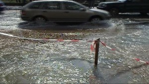 Prasknuté potrubie spôsobilo škody za 10 000 eur