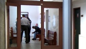 Obete si vyberal náhodne a surovo ich zbil. Kysucký fantóm je aj napriek tomu na slobode