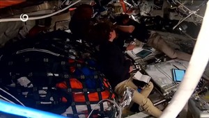 Dojímavé gesto posádky Artemis II. Zosnulú manželku veliteľa chcú zapísať do histórie