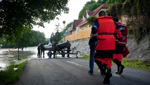 ONLINE. Štyri dni po, v Devíne zostala spúšť