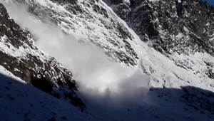 V Tatrách a Fatrách trvá zvýšené lavínové nebezpečenstvo