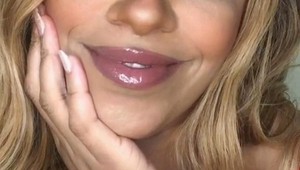 Vďaka podobe so slávnou speváčkou je na roztrhanie: Žiadajú ma o ruku a ponúkajú mi tisíce za noc